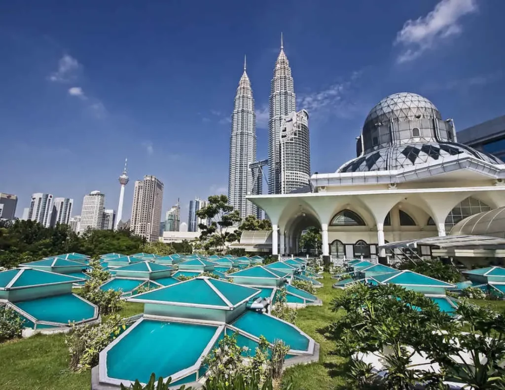 Experience Malaysia Tourist Attractions