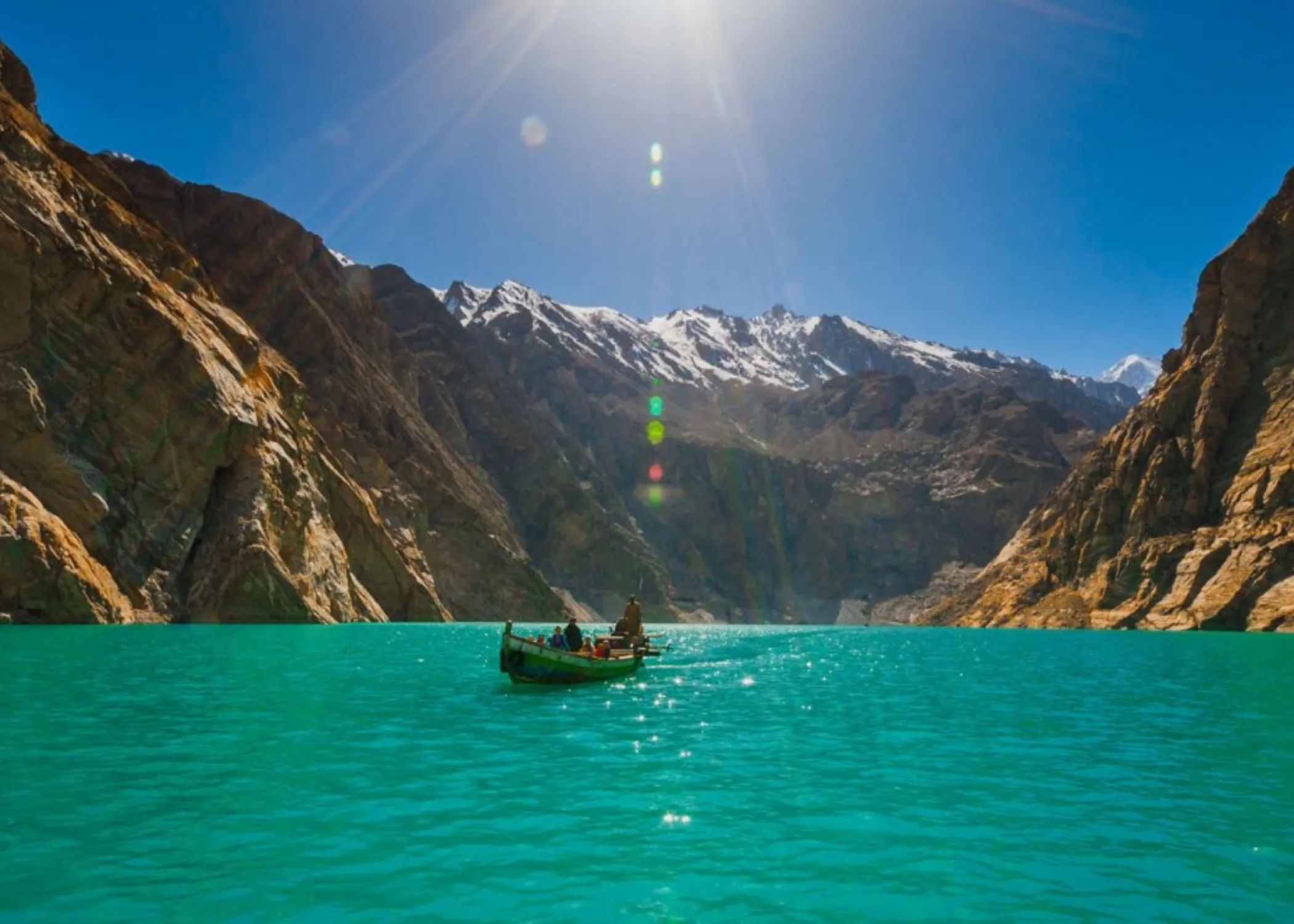 Hunza-By-Air-4-Days-Tour-Package-