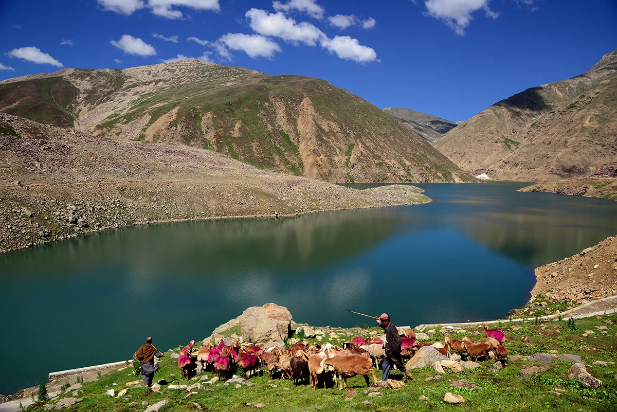 Lulusar Lake