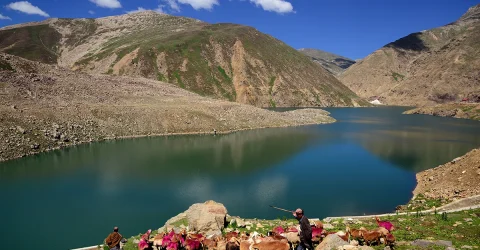 Lulusar Lake